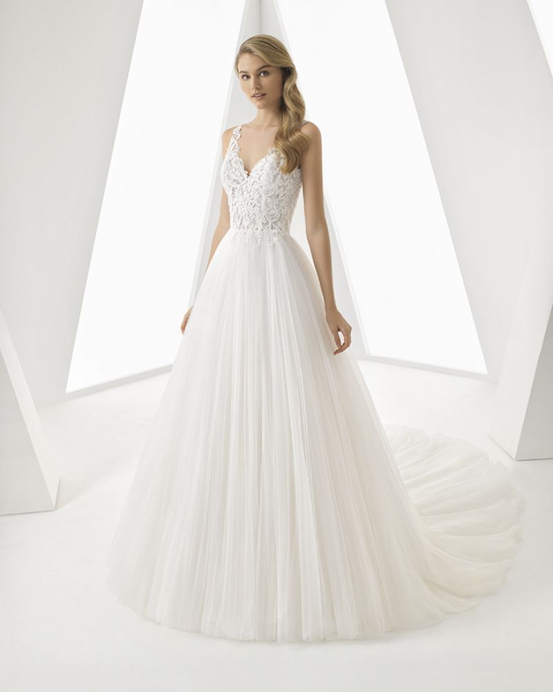 http://www.nicea-mariage.com/robe_mariee_diosa-marque-rosa-clara_828.html